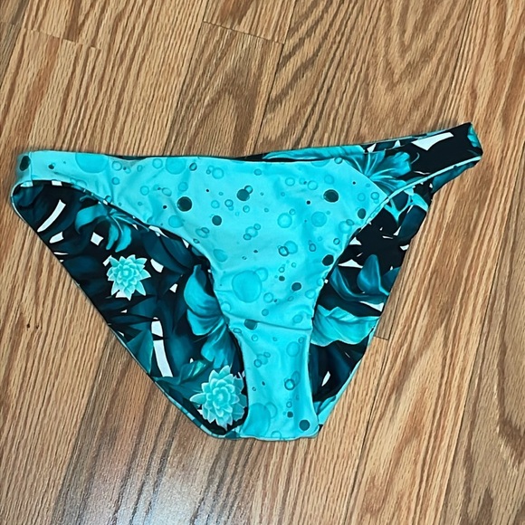 Reversible Aqua Bikini, XS - Picture 5 of 7